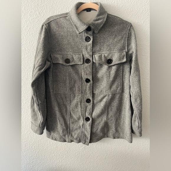 EUC Sz S (4) Gray Button Over-shirt /Sweater - Picture 1 of 13